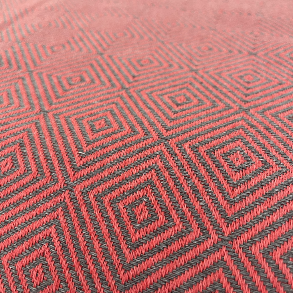 Carré Blanket red colour zoom design